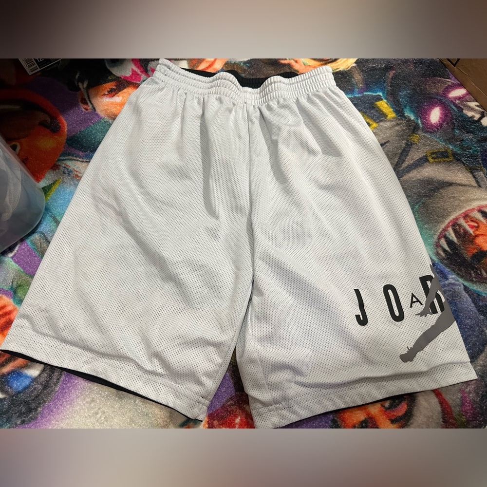 🍁🍁 Reversible Jordan Kids basketball shorts